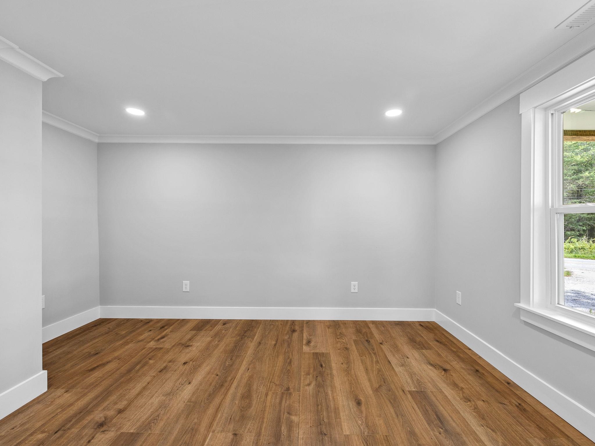 1630 Clement Road Greer, SC 29650 - Photo 20 of 34