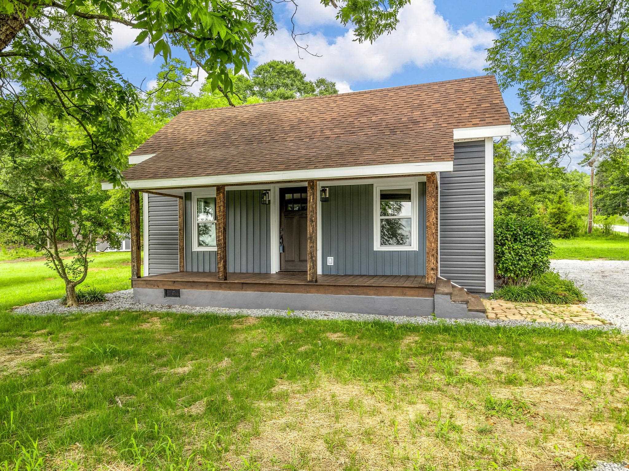 1630 Clement Road Greer, SC 29650 - Photo 5 of 34