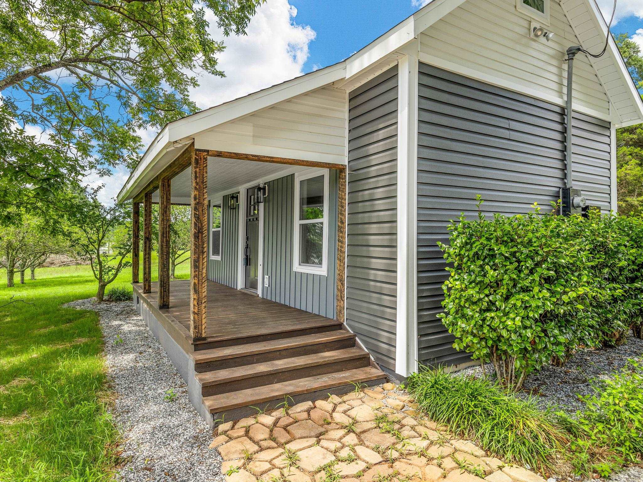 1630 Clement Road Greer, SC 29650 - Photo 6 of 34