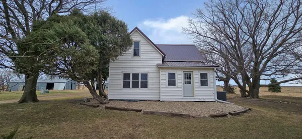 $315,000 | 45760 710th Street, Lakefield, MN 56150