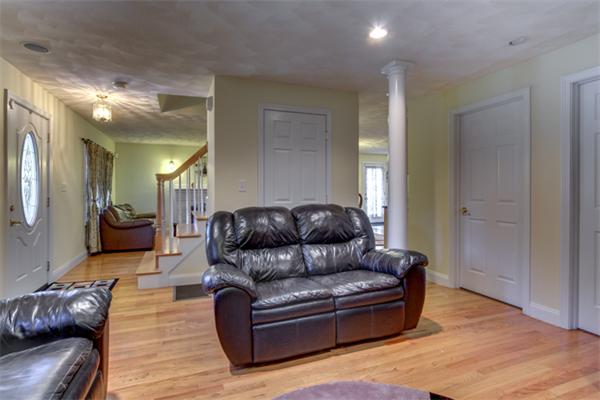 26 Myopia Road Stoneham, MA 02180 - Photo 10 of 30 Gallery Image 10