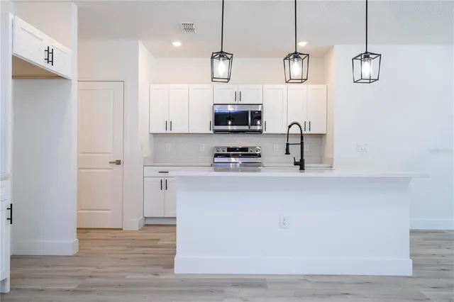 $466,900 | 41915 Aspen Street, Eustis, FL 32736