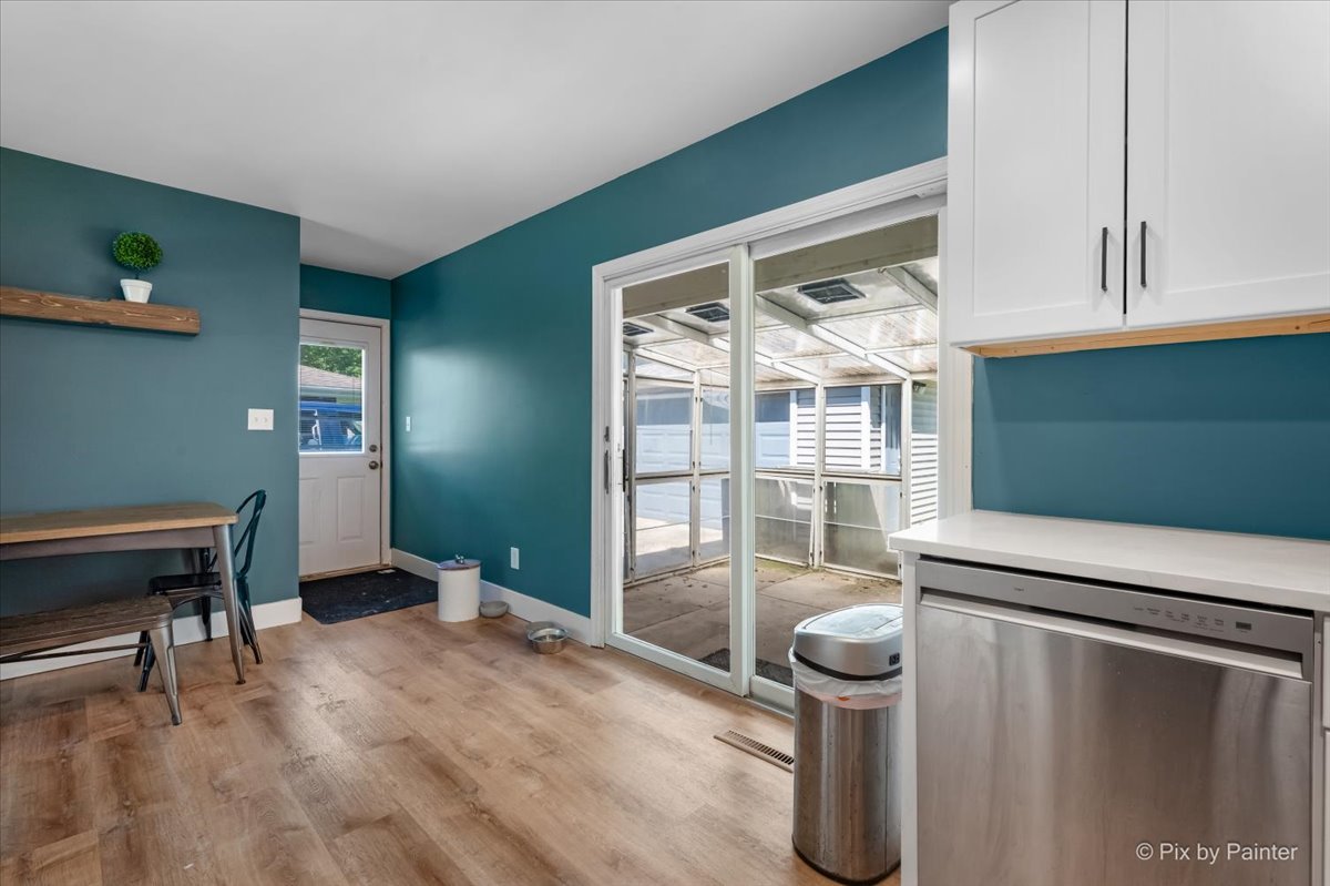 1820 Forrest Boulevard St. Charles, IL 60174 - Photo 7 of 30