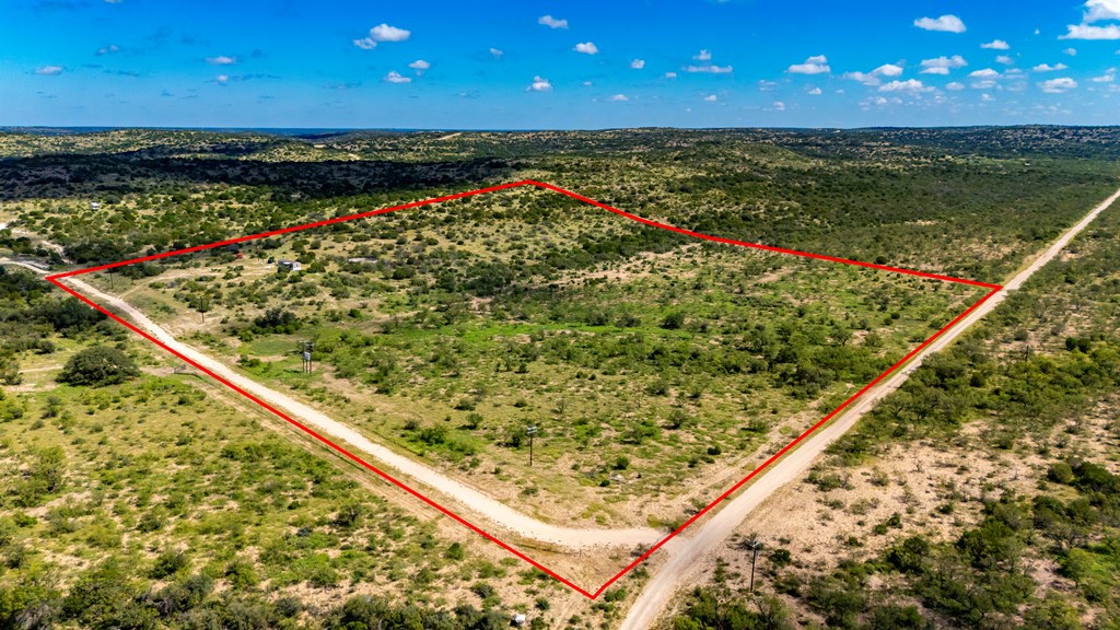 184 Sd 45405 Rocksprings, TX 78880 - Photo 2 of 23