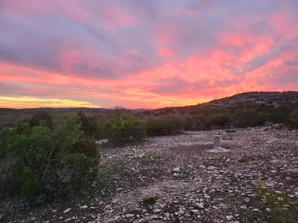 $299,900 | 184 Sd 45405, Rocksprings, TX 78880