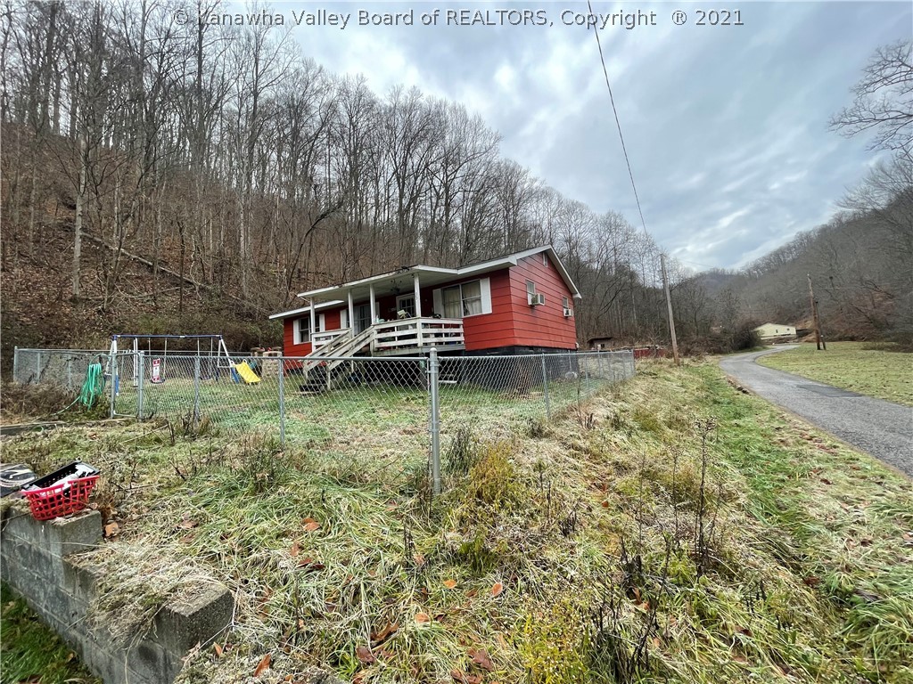 95 Wonderland Road Holden, WV 25625 - Photo 17 of 17 Gallery Image 17