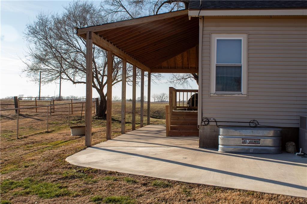 24700 Douglas Road Chanute, KS 66720 - Photo 11 of 59
