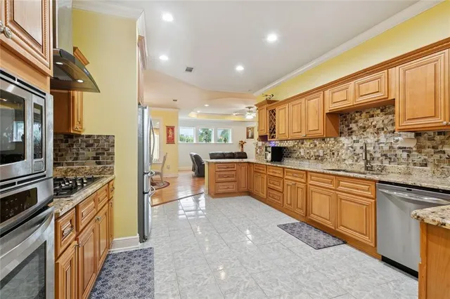 $790,000 | 104 South Kenner Avenue, Westwego, LA 70094