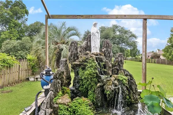 $790,000 | 104 South Kenner Avenue, Westwego, LA 70094
