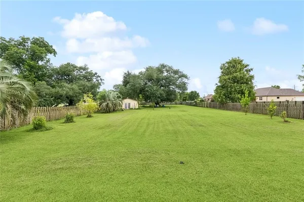 $790,000 | 104 South Kenner Avenue, Westwego, LA 70094