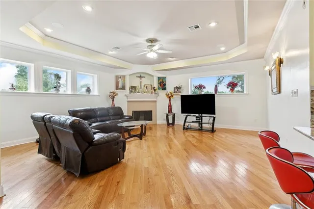 $790,000 | 104 South Kenner Avenue, Westwego, LA 70094