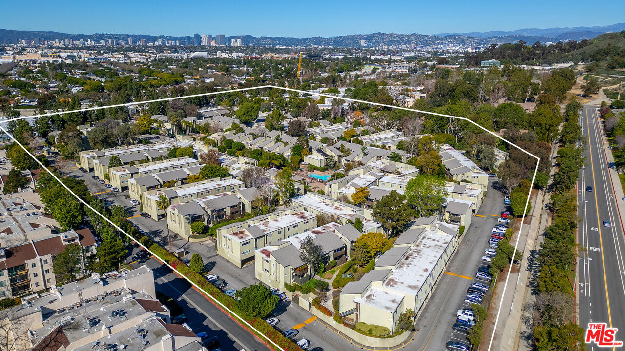 4925 Indian Wood Road, Unit 474 Culver City, CA 90230 - Photo 35 of 36 a view of a city
