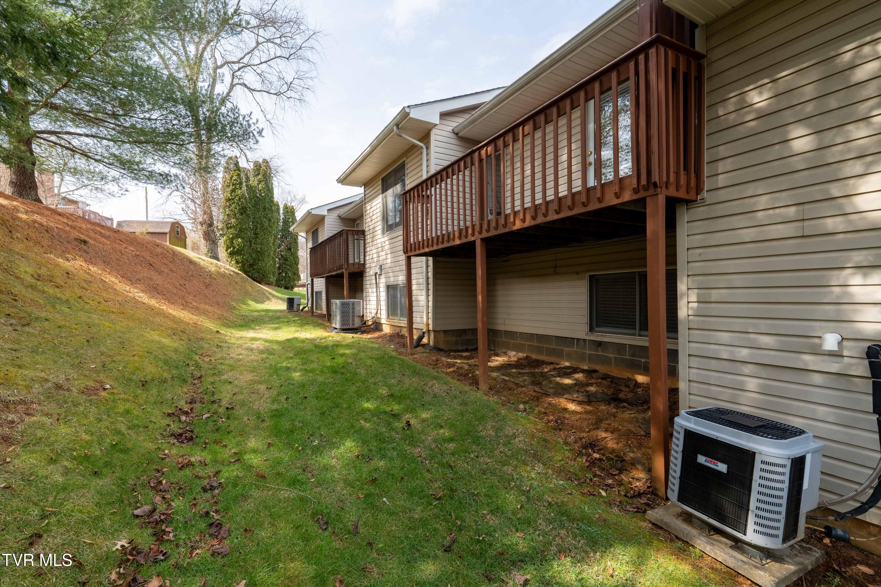 105 Cedar Grove Road, Unit 5 Johnson City, TN 37601 - Photo 30 of 34 105 Cedar Grove Rd (7 of 34)