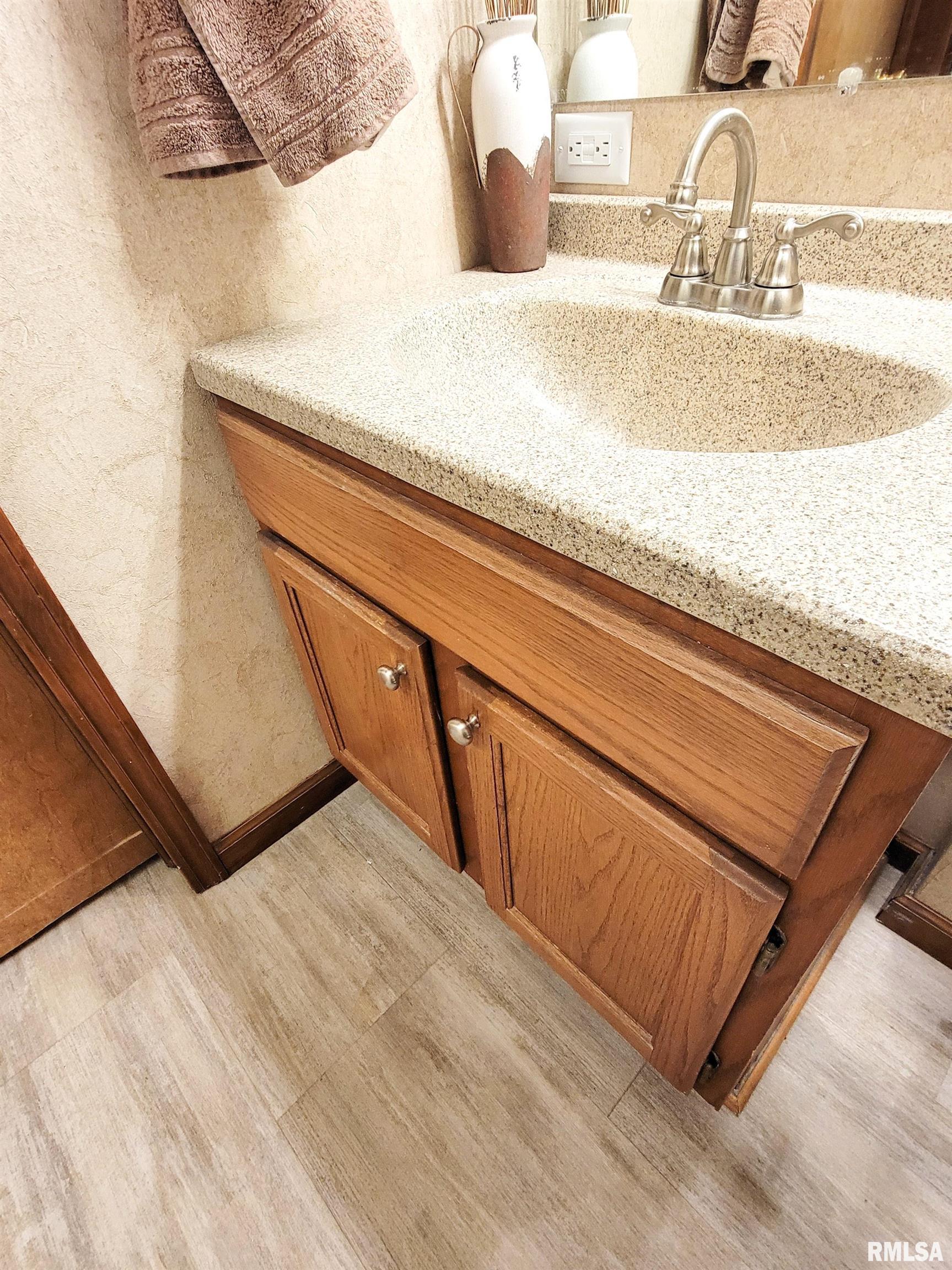 619 North Olive Road Flora, IL 62839 - Photo 27 of 78 Gallery Image 27