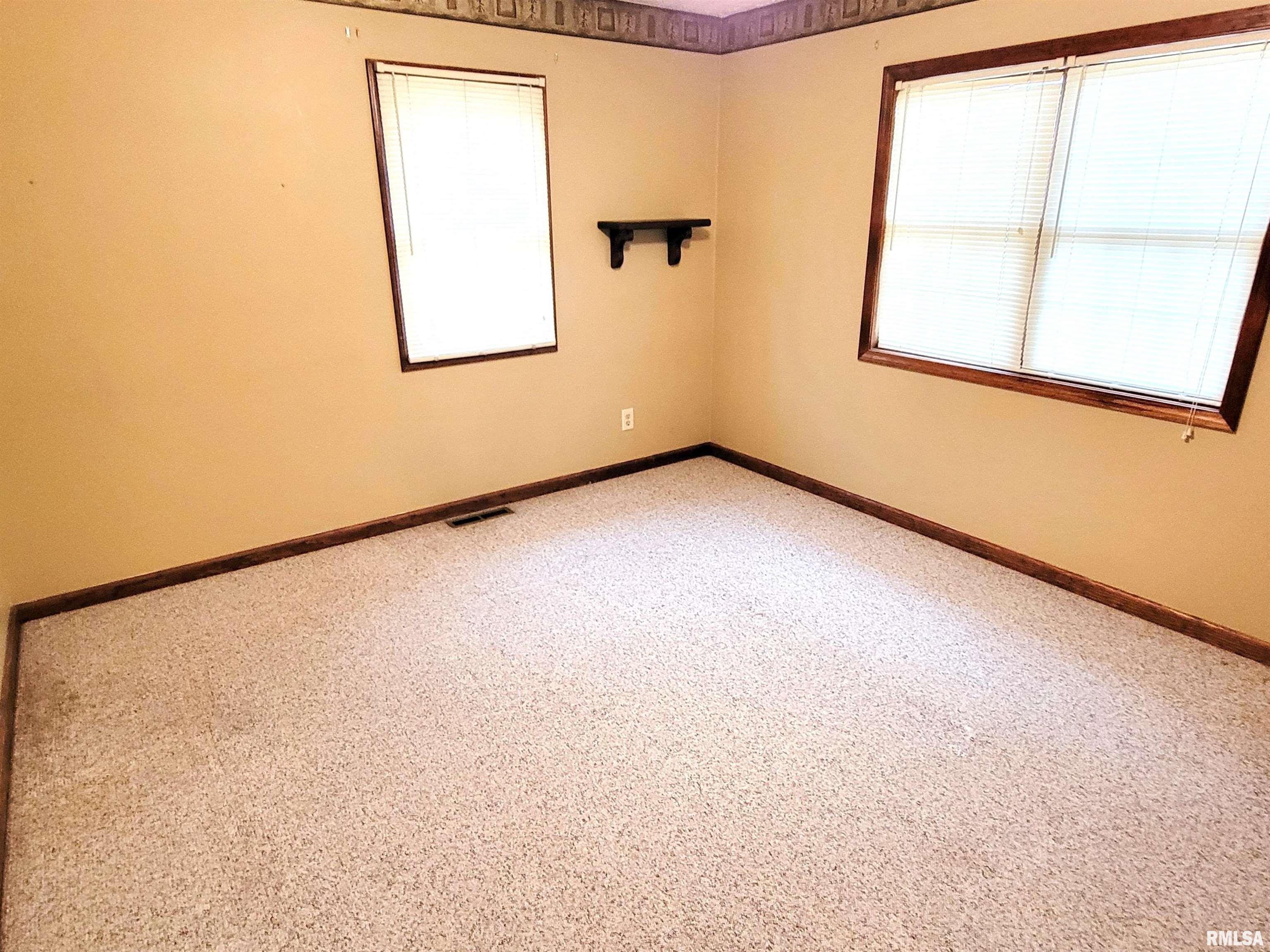 619 North Olive Road Flora, IL 62839 - Photo 31 of 78 Gallery Image 31
