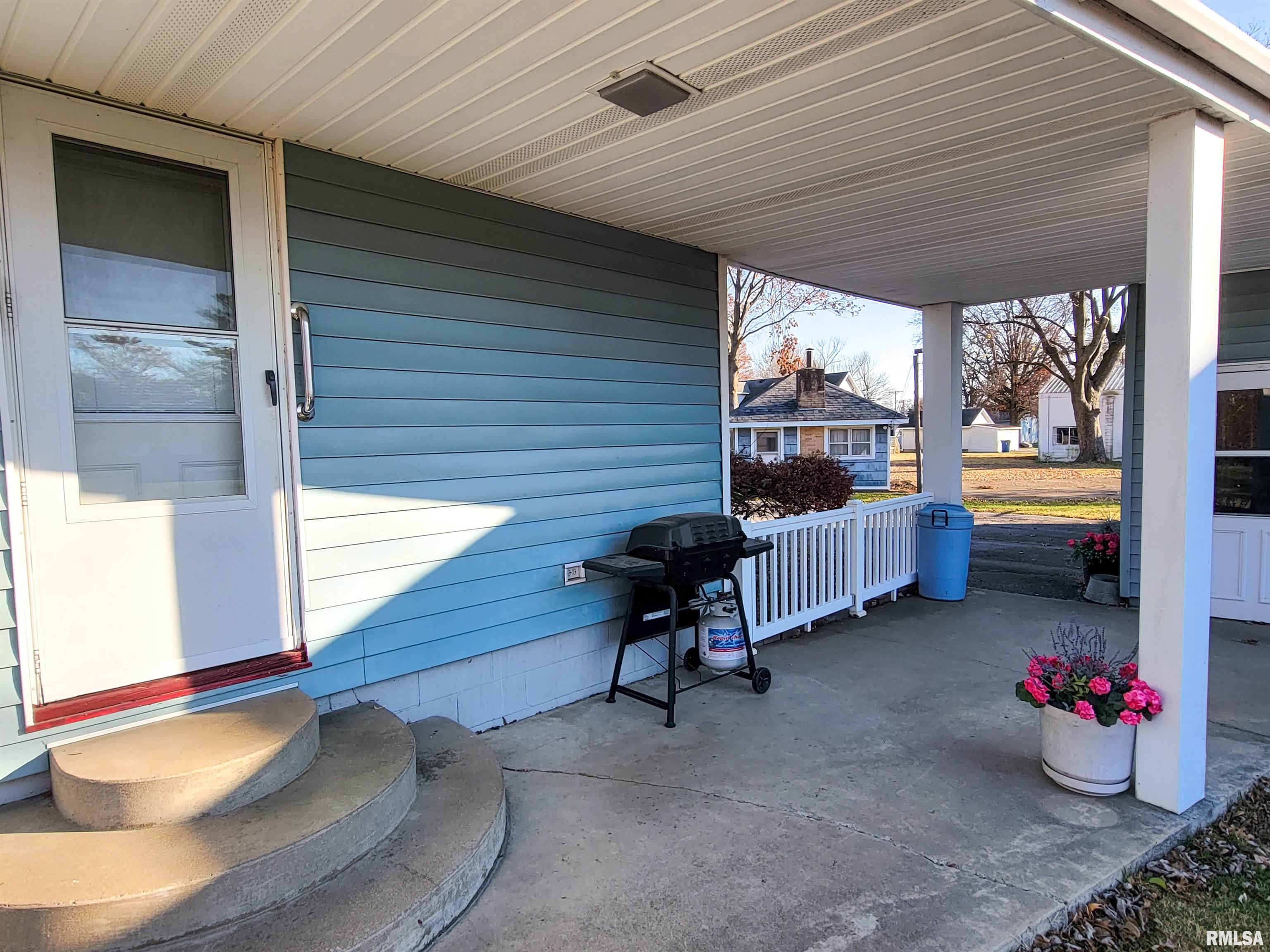 619 North Olive Road Flora, IL 62839 - Photo 36 of 78 Gallery Image 36