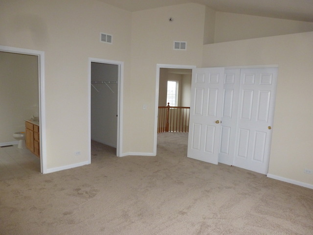 2873 Rourke Drive Aurora, IL 60503 - Photo 7 of 12 a view of empty room