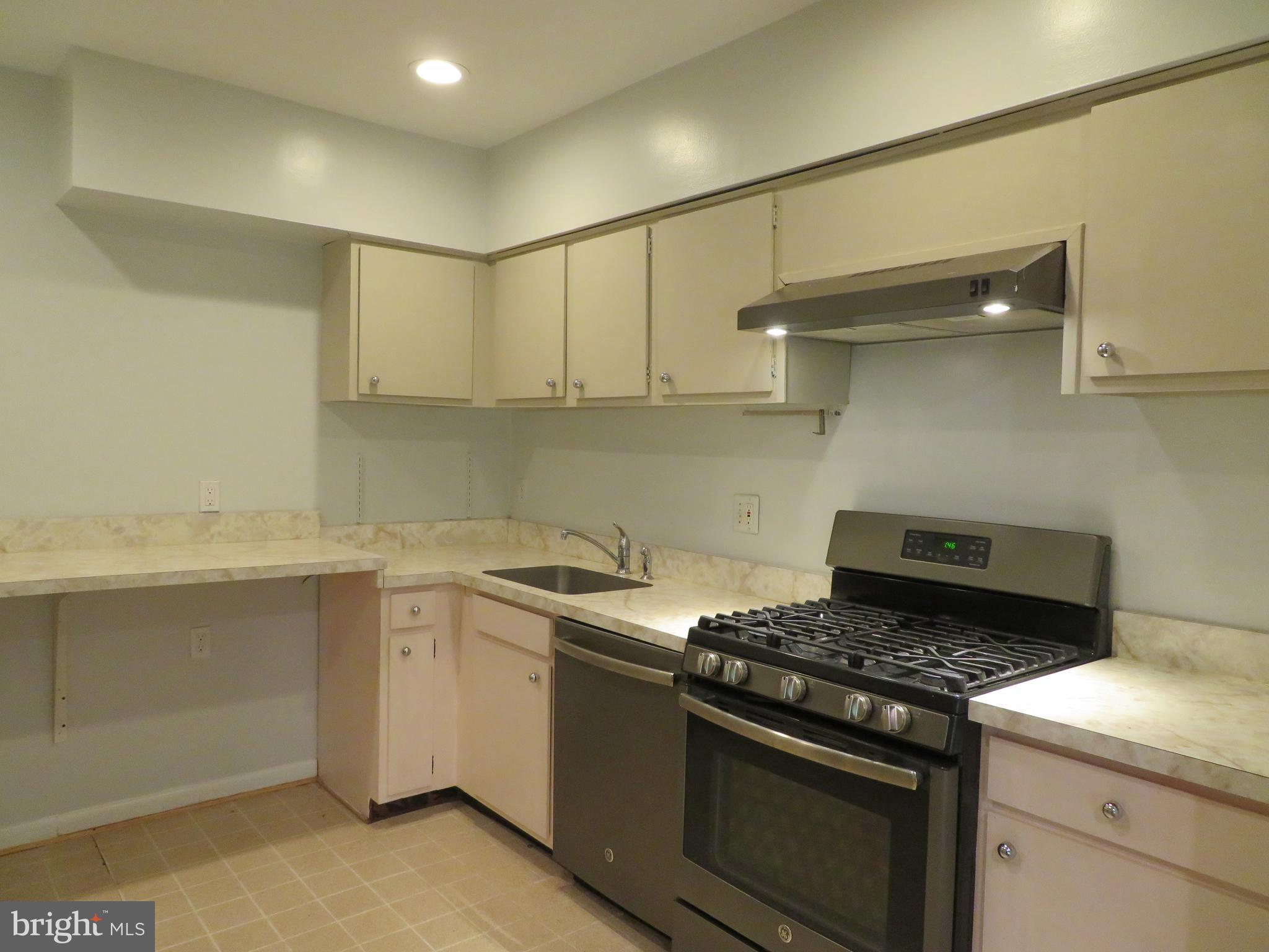 12 Cross Keys Road, Unit 12F Baltimore, MD 21210 - Photo 11 of 42