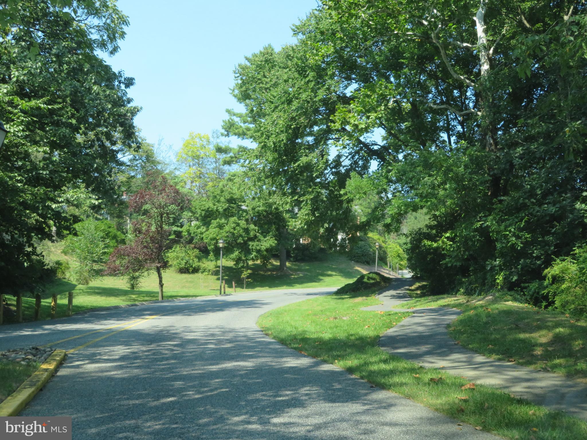12 Cross Keys Road, Unit 12F Baltimore, MD 21210 - Photo 40 of 42 Beautiful landscaping everywhere.
