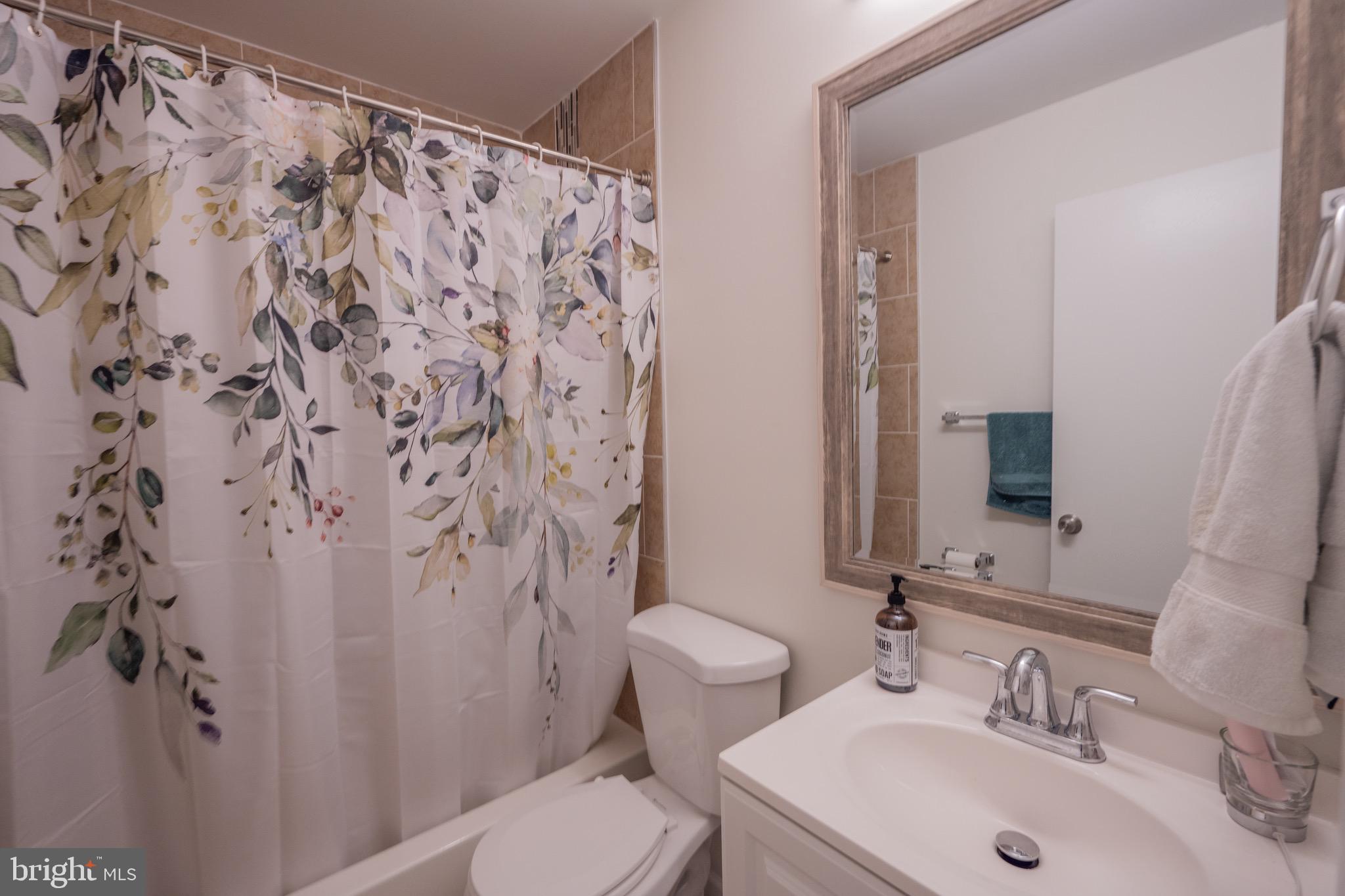 10513 Gorman Road Laurel, MD 20723 - Photo 15 of 36 Hall full bath