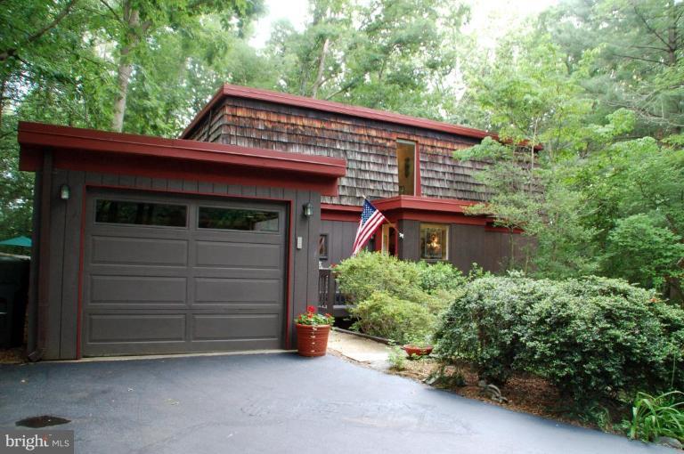 1315 Westhills Lane Reston, VA 20190 - Photo 1 of 30 Exterior (Main)