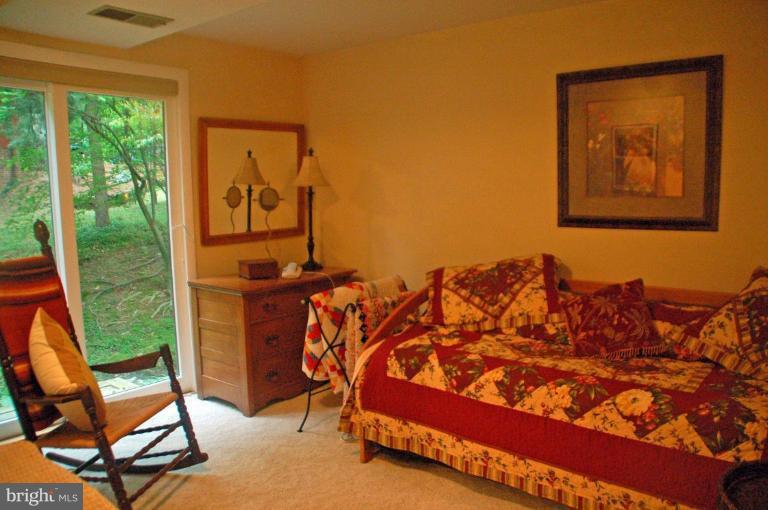 1315 Westhills Lane Reston, VA 20190 - Photo 13 of 30 Bedroom #4