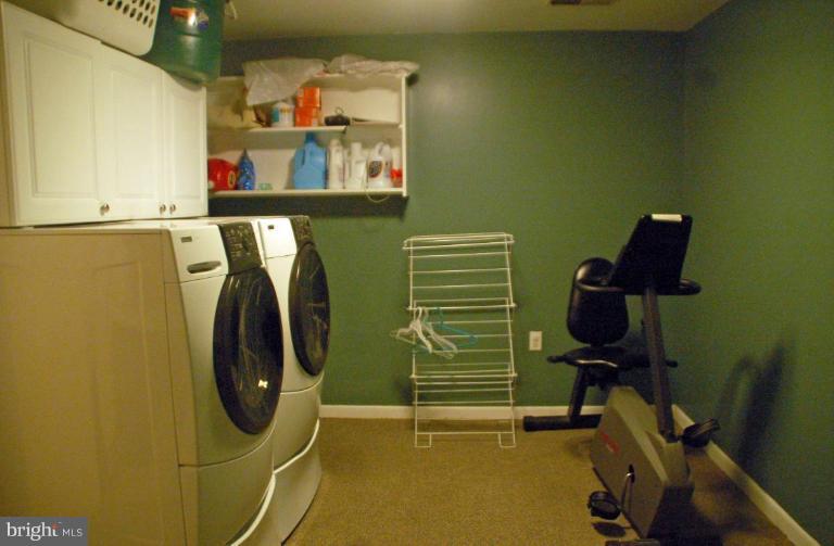 1315 Westhills Lane Reston, VA 20190 - Photo 10 of 30 Laundry Area 1