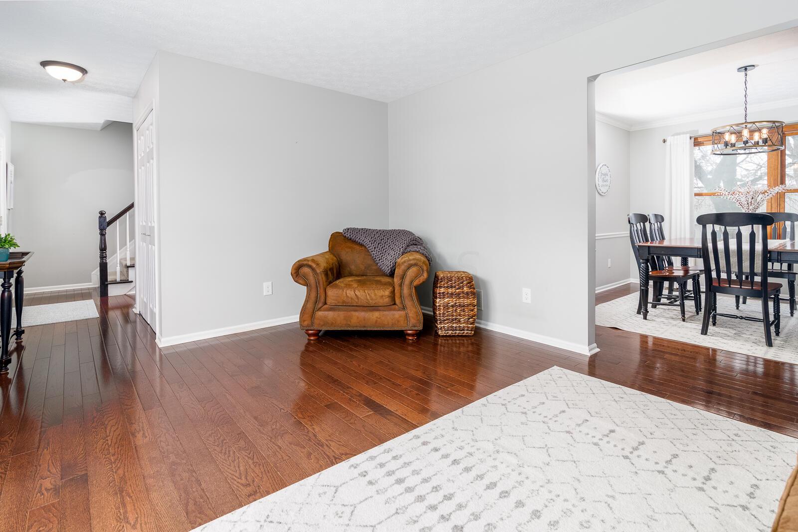 45 Ravine Road Powell, OH 43065 - Photo 20 of 44 Living Room to Entry