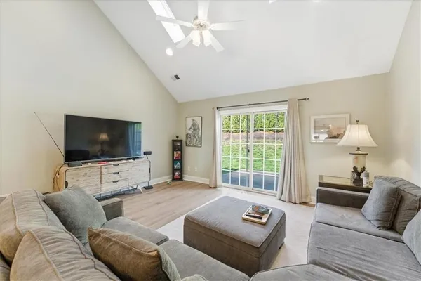 $375,000 | 1804 Benson Boulevard, Oakdale, PA 15071