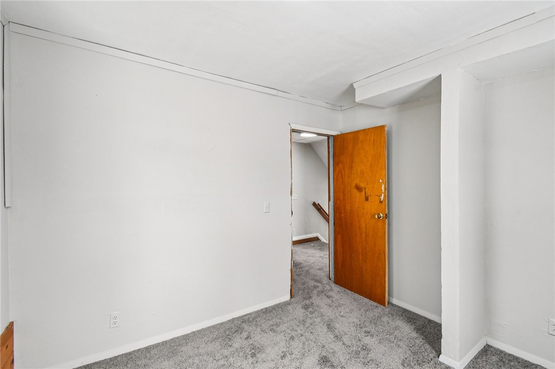 471 Melville Street Rochester, NY 14609 - Photo 26 of 31 Bedroom 3