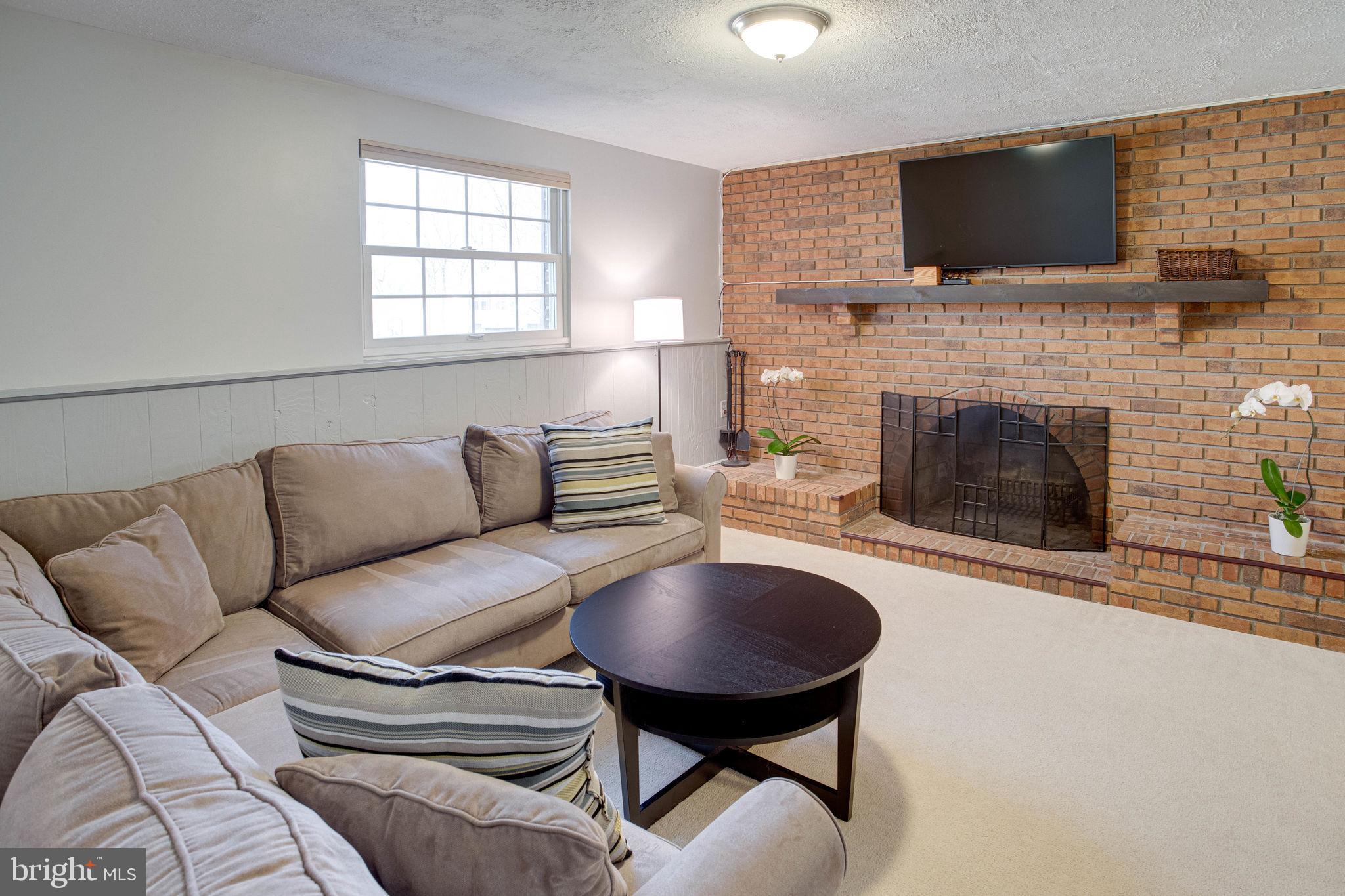 9511 Scorpio Lane Burke, VA 22015 - Photo 34 of 47