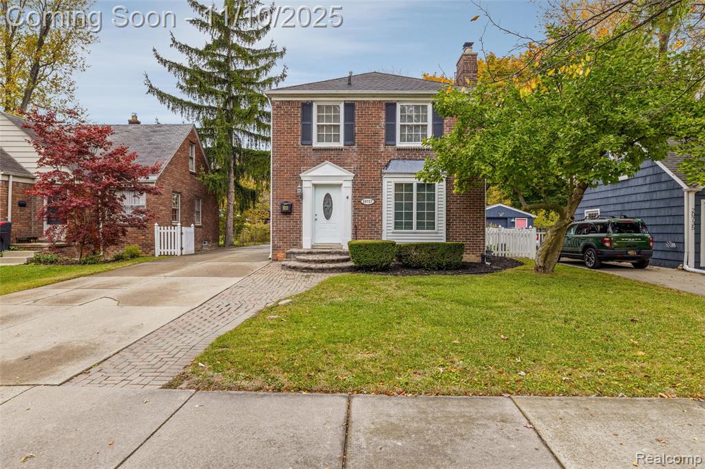 20727 Marter Road Grosse Pointe Woods, MI 48236 - Photo 2 of 29