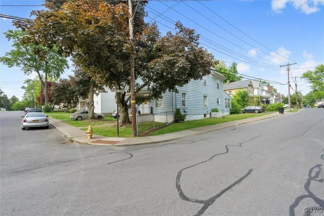 $215,000 | 114-116 Ross Place, Auburn, NY 13021