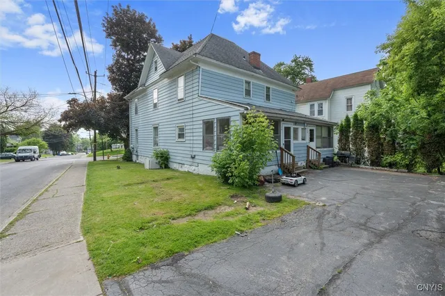$215,000 | 114-116 Ross Place, Auburn, NY 13021