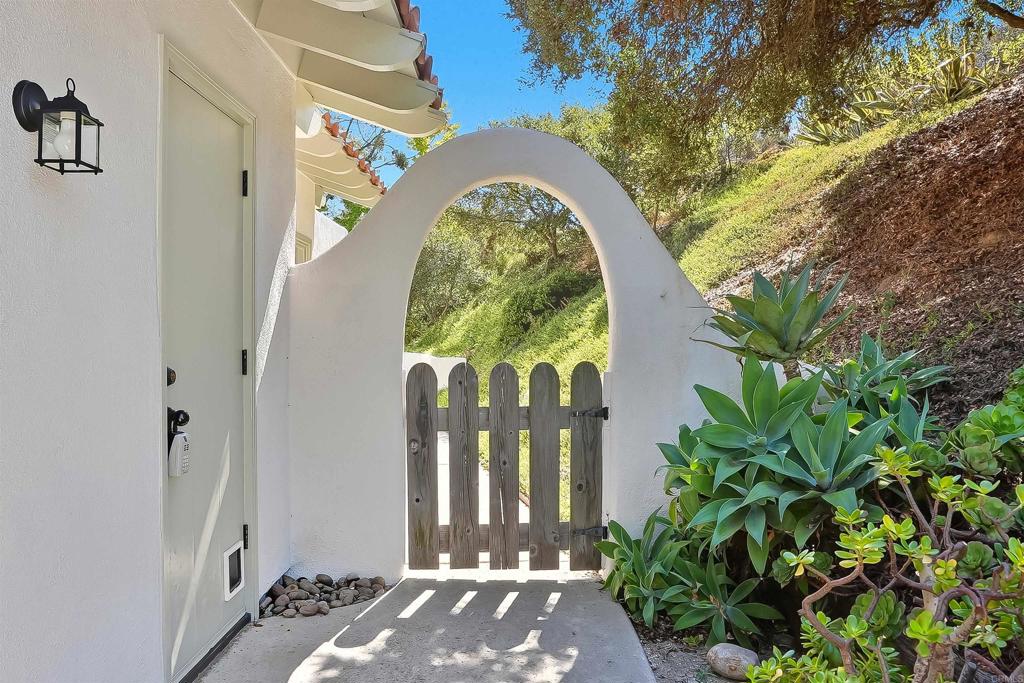 2206 Running Spring Place Encinitas, CA 92024 - Photo 40 of 44 a view of a interior of the house