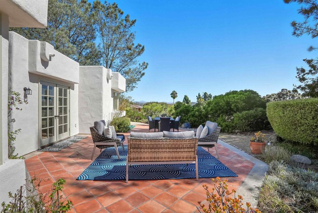 2206 Running Spring Place Encinitas, CA 92024 - Photo 4 of 44 a outdoor space view with a sitting space