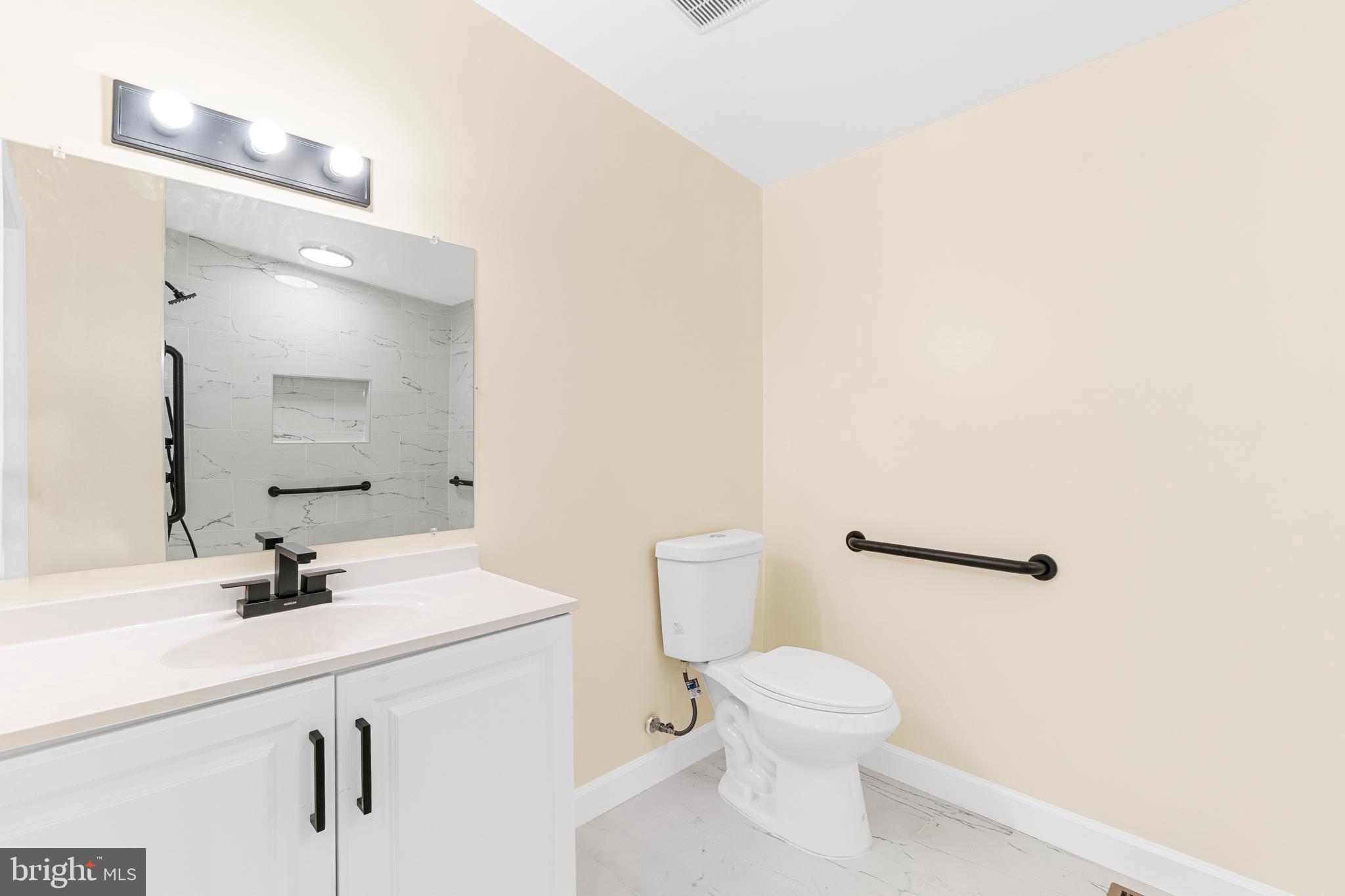 1349 Yorktown Road Annapolis, MD 21409 - Photo 11 of 35