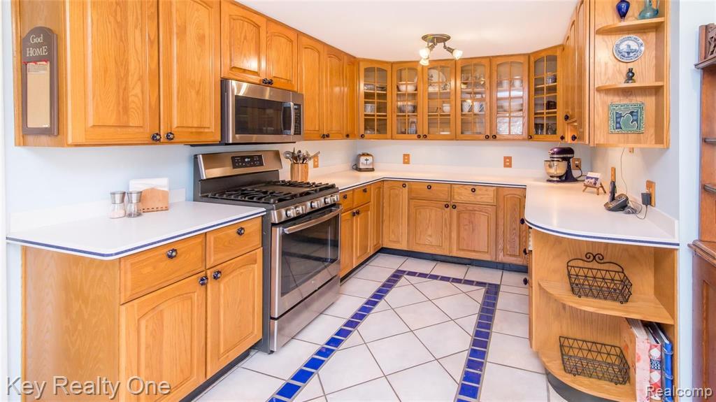 1177 Mill Valley Street Rochester Hills, MI 48306 - Photo 11 of 28