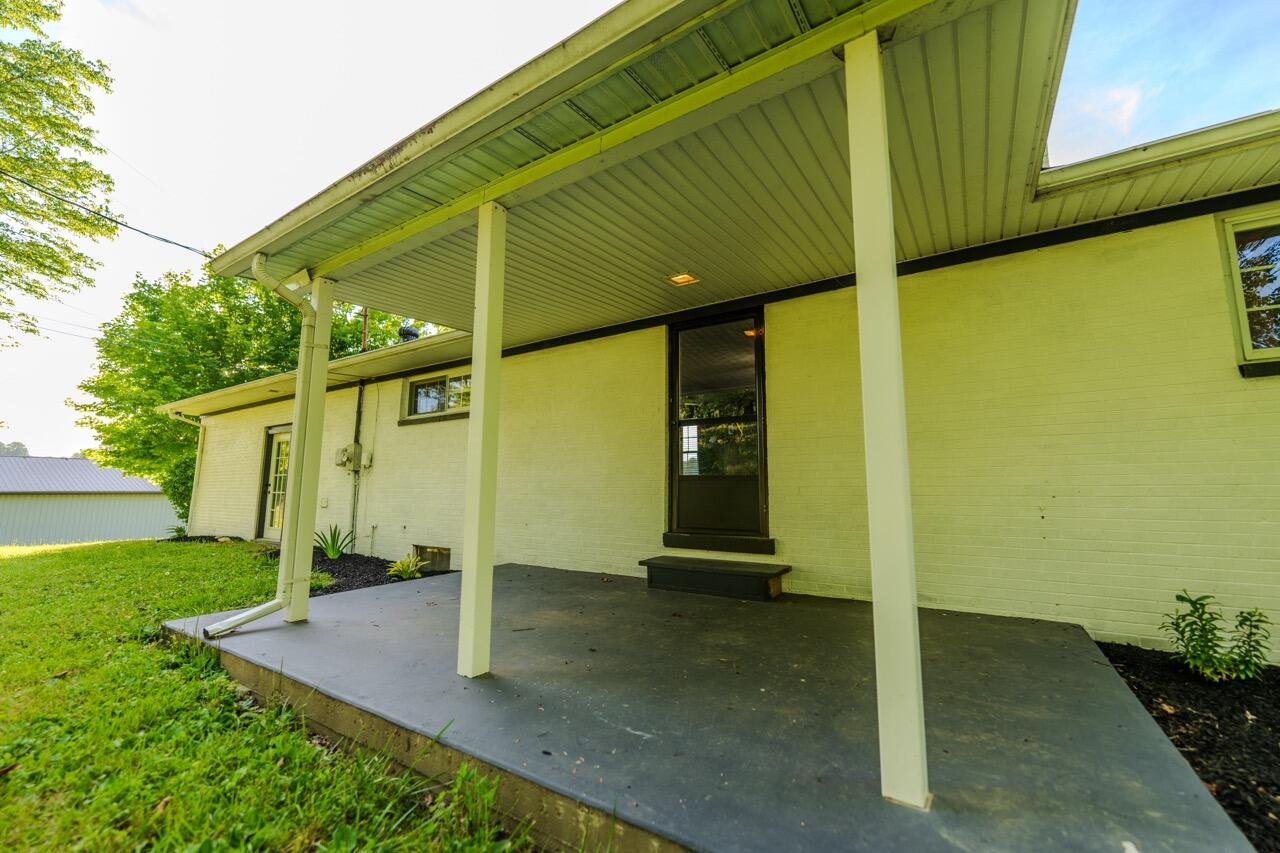 7913 East Laurel Road London, KY 40744 - Photo 36 of 39 dsc05770 large