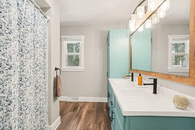 $364,900 | 1187 Yorkshire Drive, Norton Shores, MI 49441