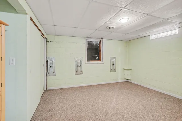 $364,900 | 1187 Yorkshire Drive, Norton Shores, MI 49441