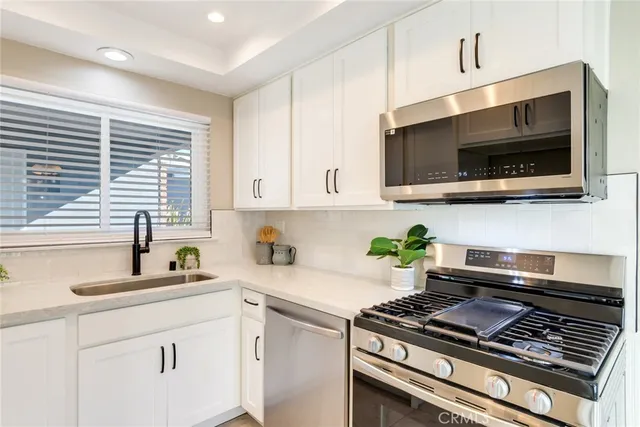 $799,000 | 2408 Saratoga Way, Costa Mesa, CA 92626