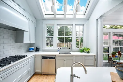 $1,395,000 | 49 Hawthorn Street, New Bedford, MA 02740