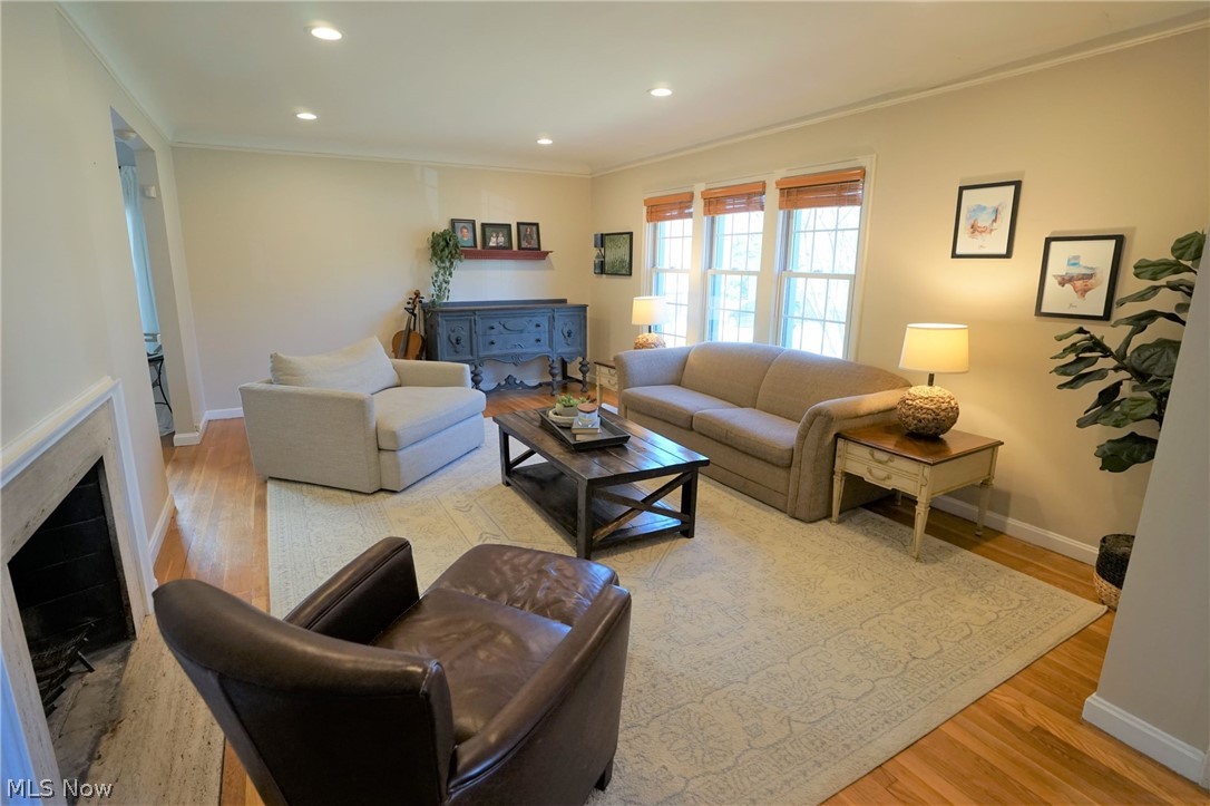 3674 Normandy Road Cleveland, OH 44120 - Photo 3 of 30