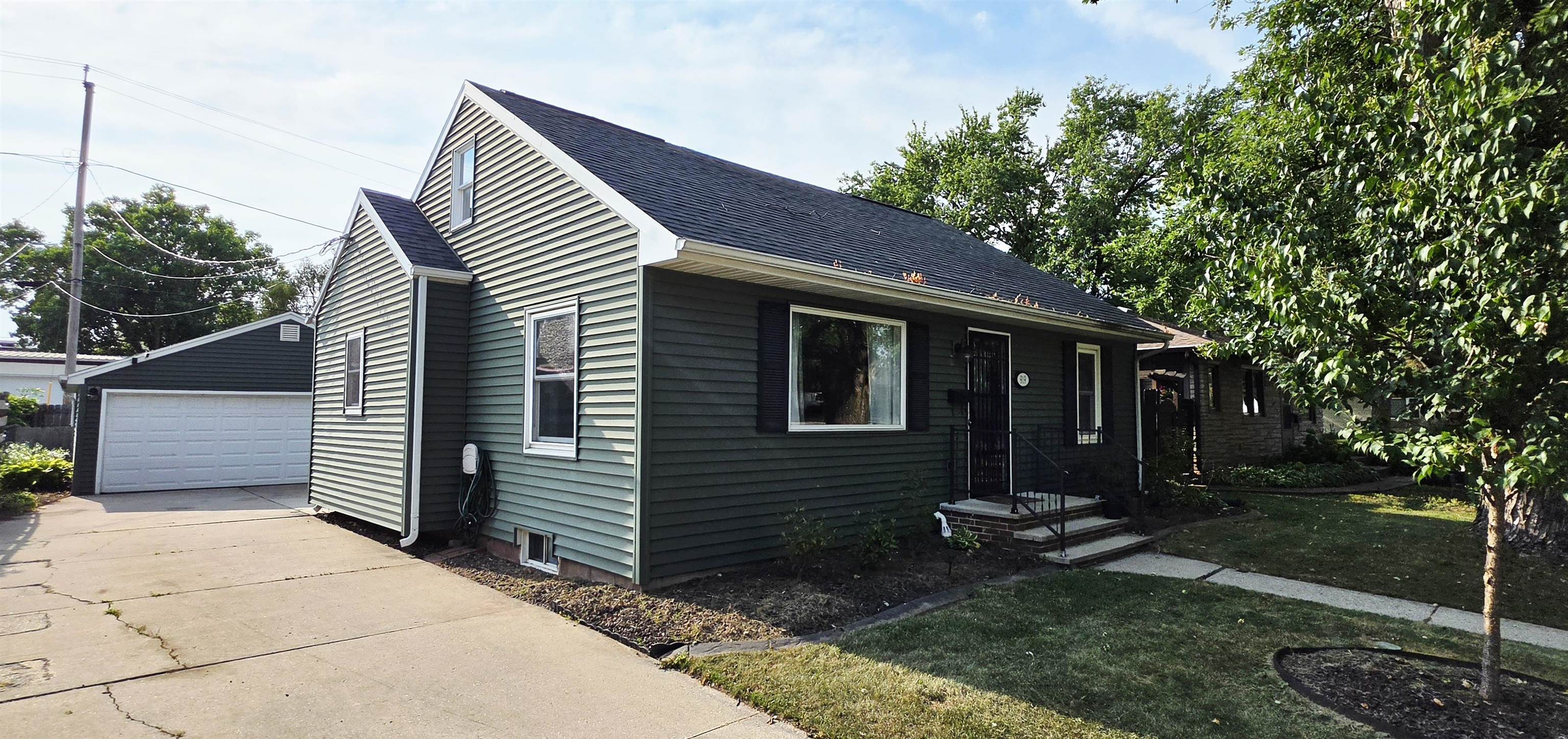 919 North Sharon Street Appleton, WI 54914 - Photo 3 of 29 Gallery Image 3