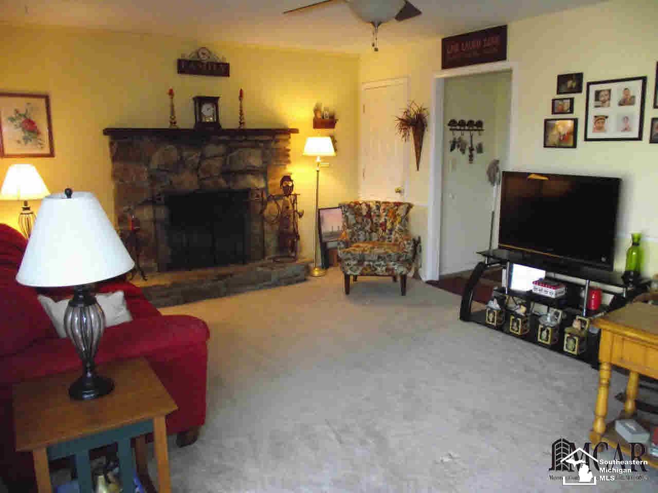 4830 Smith Road Ottawa Lake, MI 49267 - Photo 10 of 24