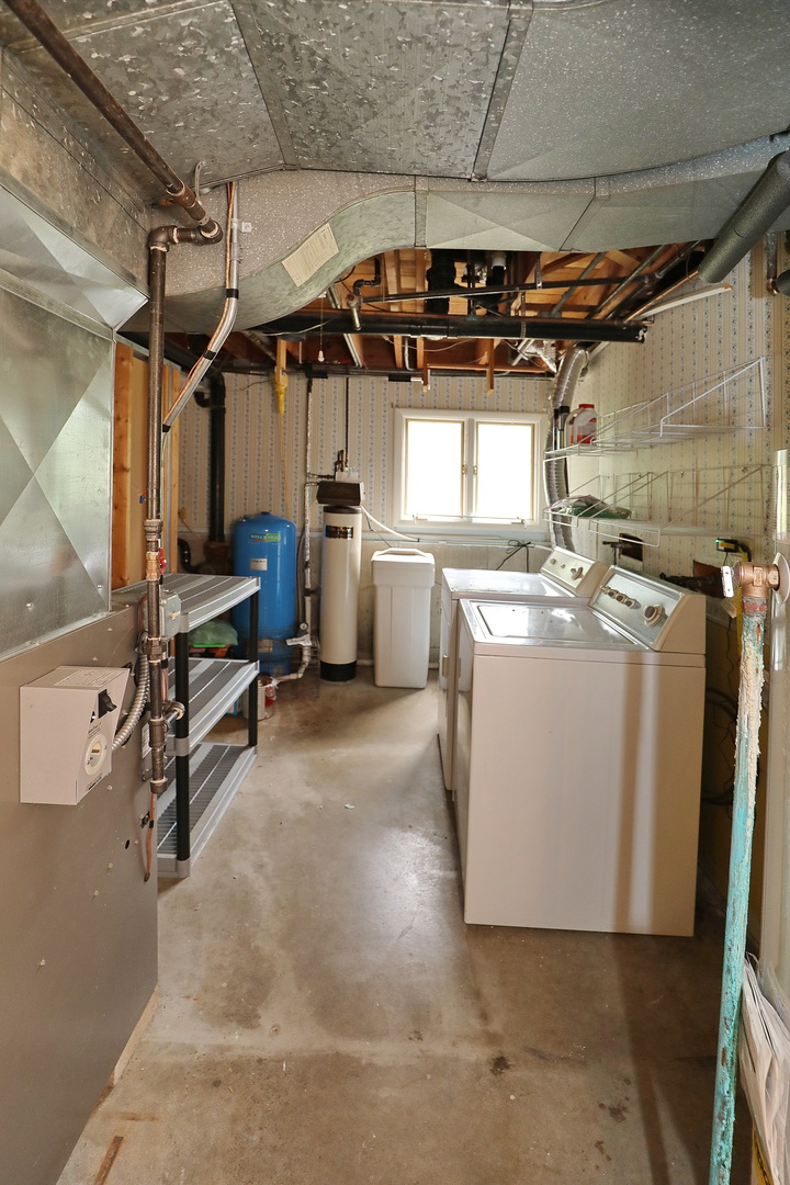 28W650 High Lake Road West Chicago, IL 60185 - Photo 37 of 53 Gallery Image 37