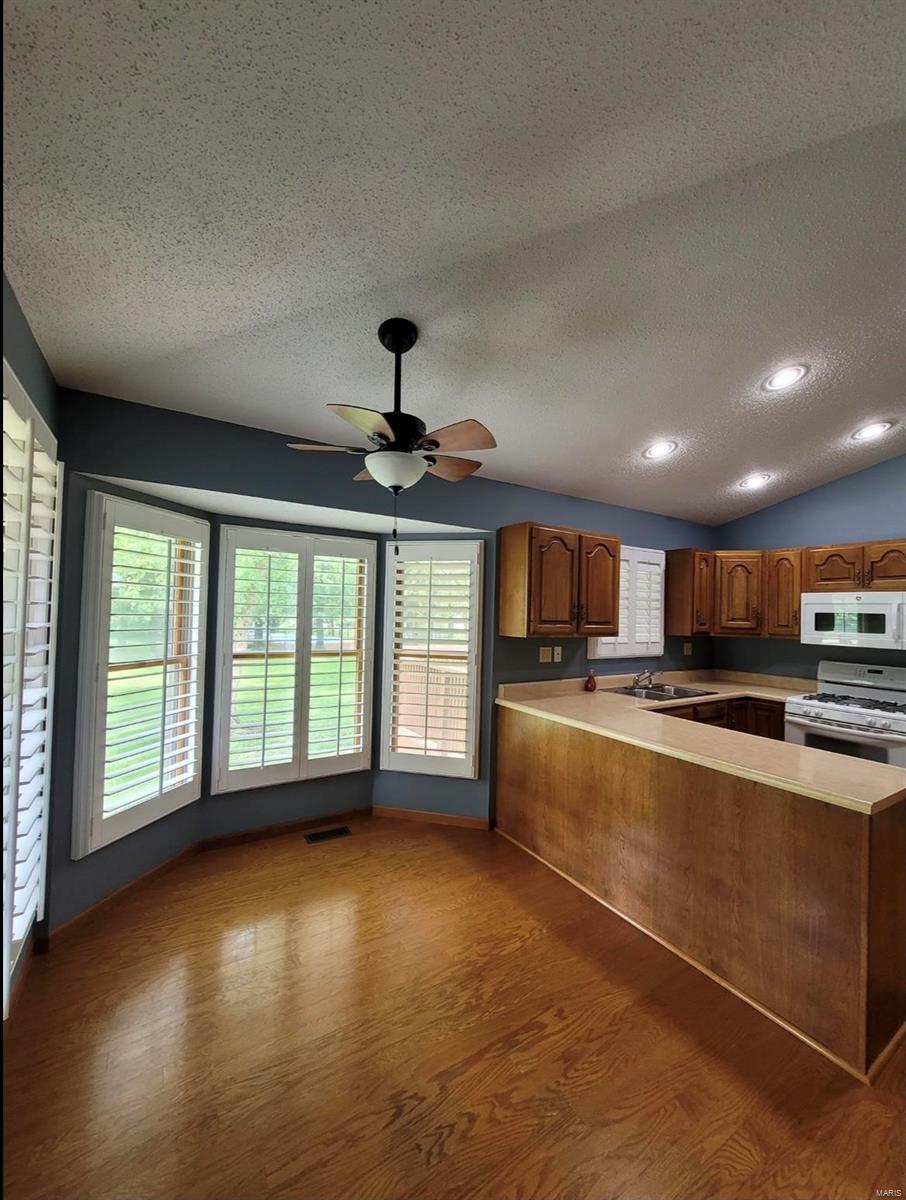 8312 Highway 159 Dorsey, IL 62021 - Photo 7 of 13