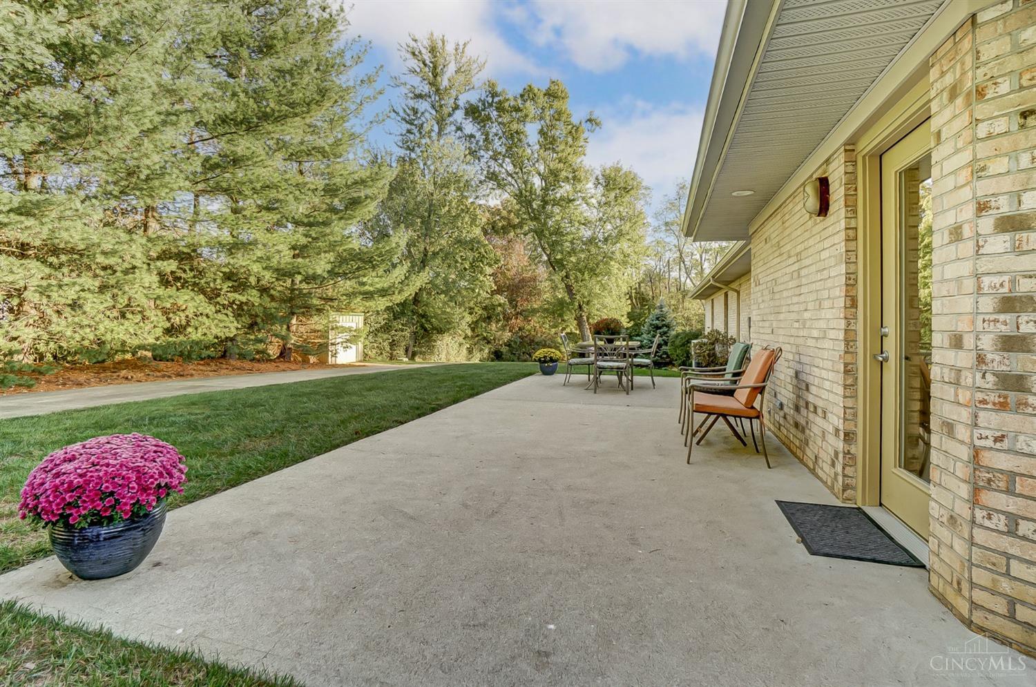 8270 Daleview Road Cincinnati, OH 45247 - Photo 50 of 56