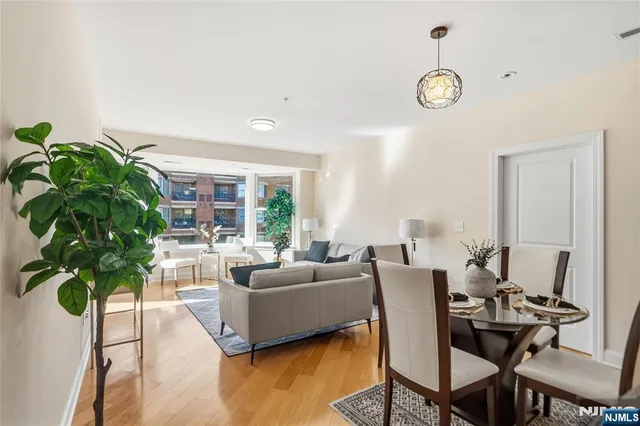 $835,000 | 20 Ave At Port Imperial, Unit 310, West New York, NJ 07093